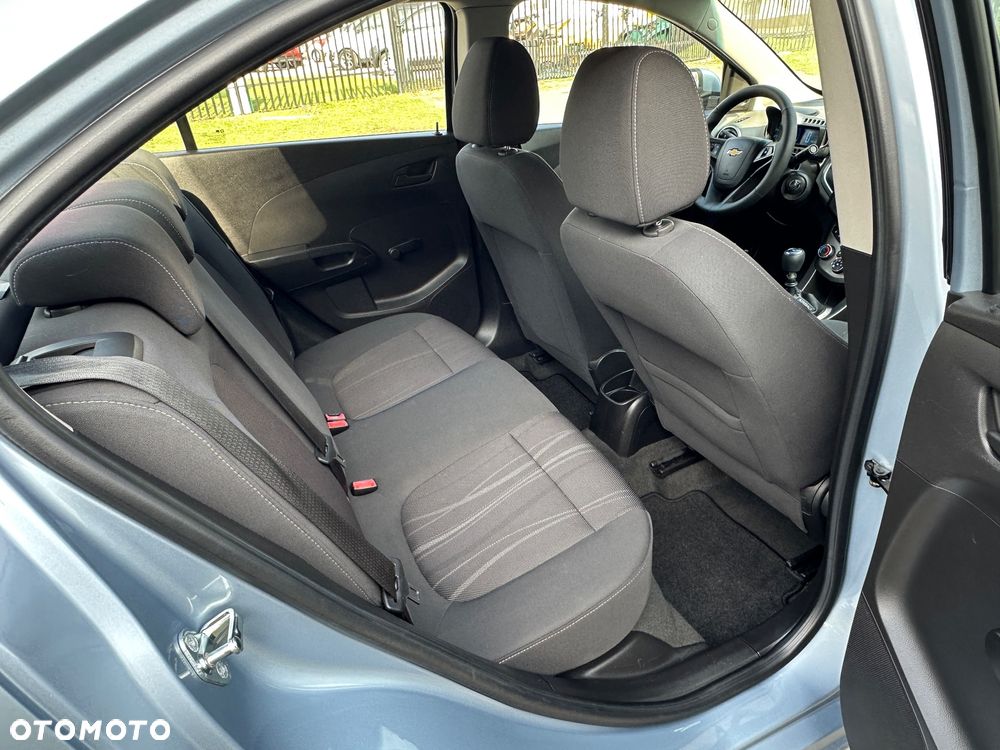 Chevrolet Aveo 1.2 LT+ - 21