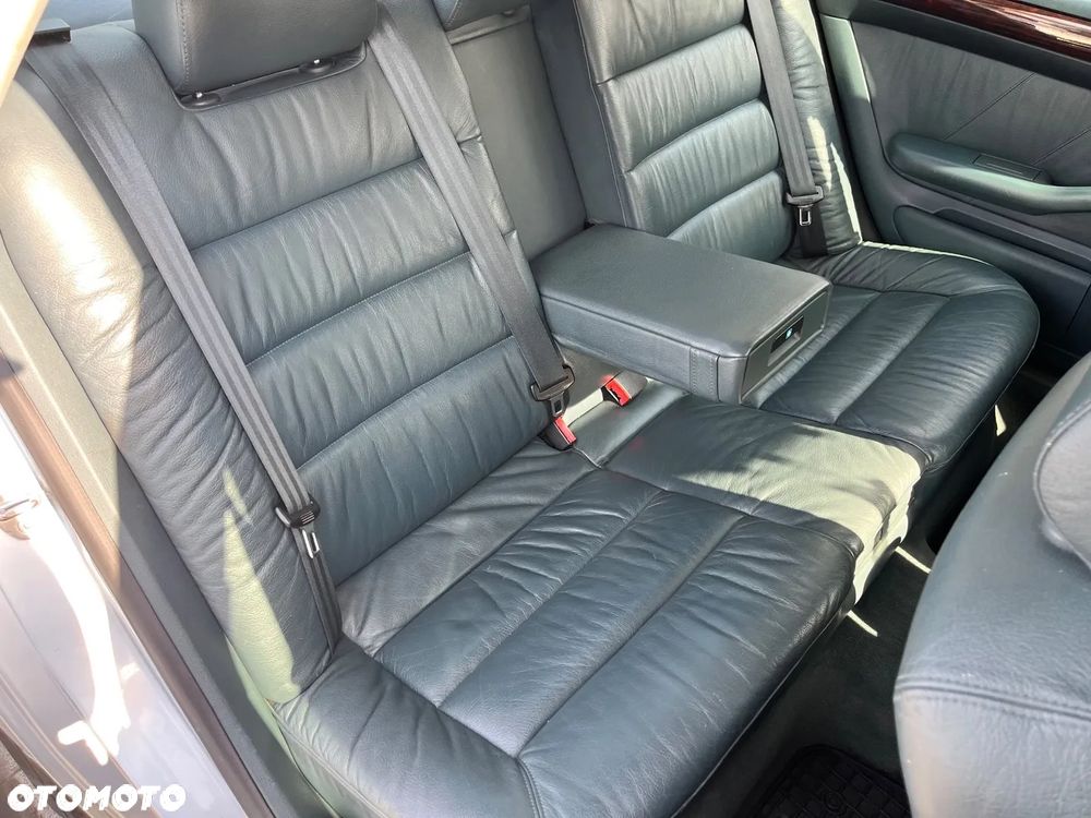 Audi A6 Limousine 2.8 - 12