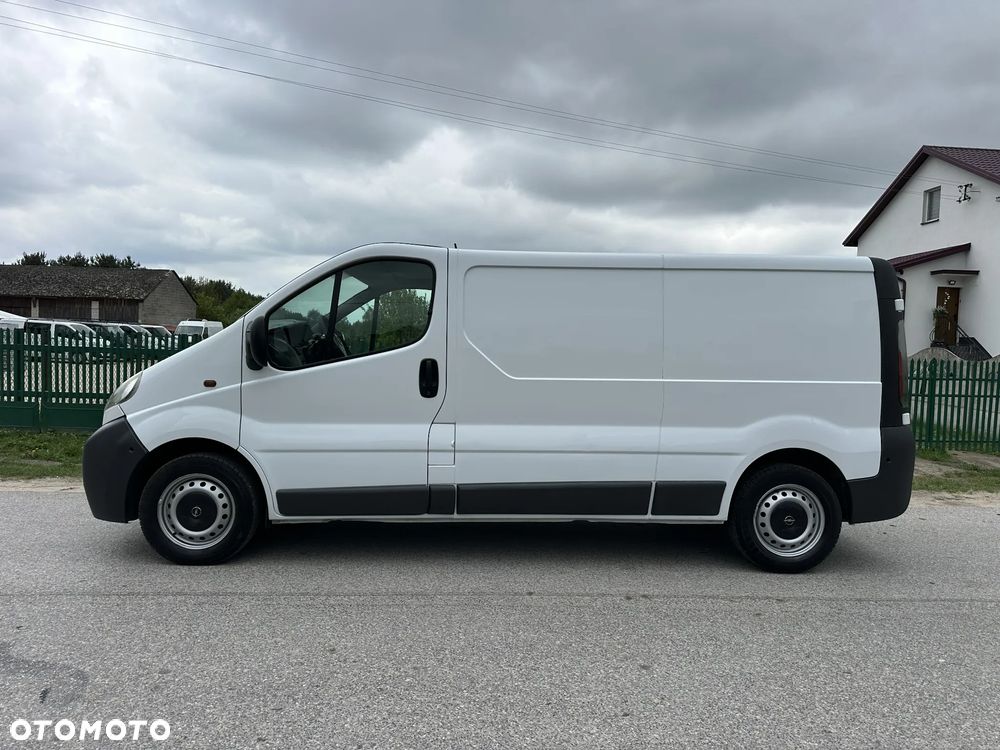 Opel Vivaro - 2