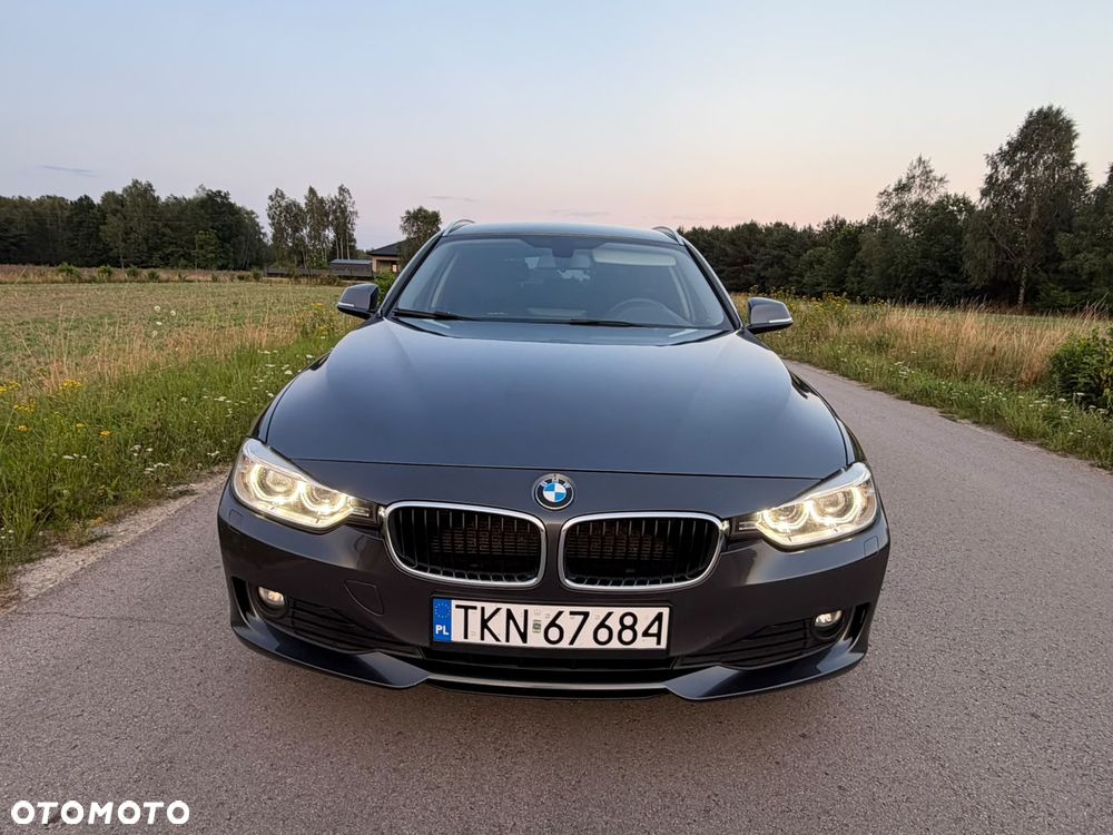 BMW Seria 3 320d Luxury Line - 22