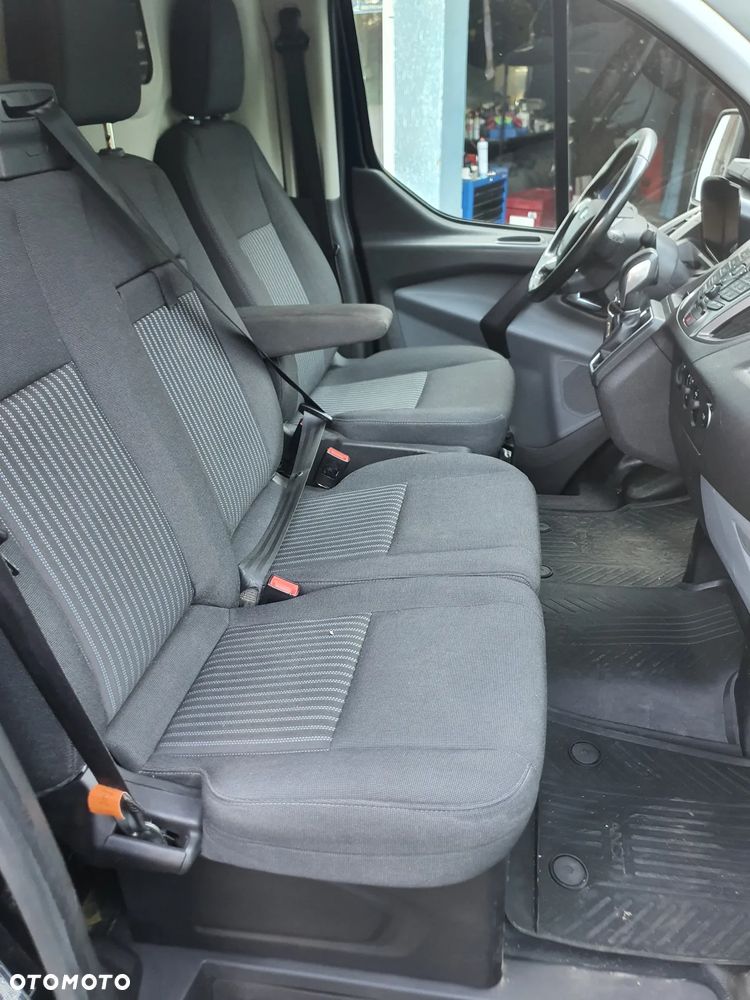 Ford TRANSIT CUSTOM - 13