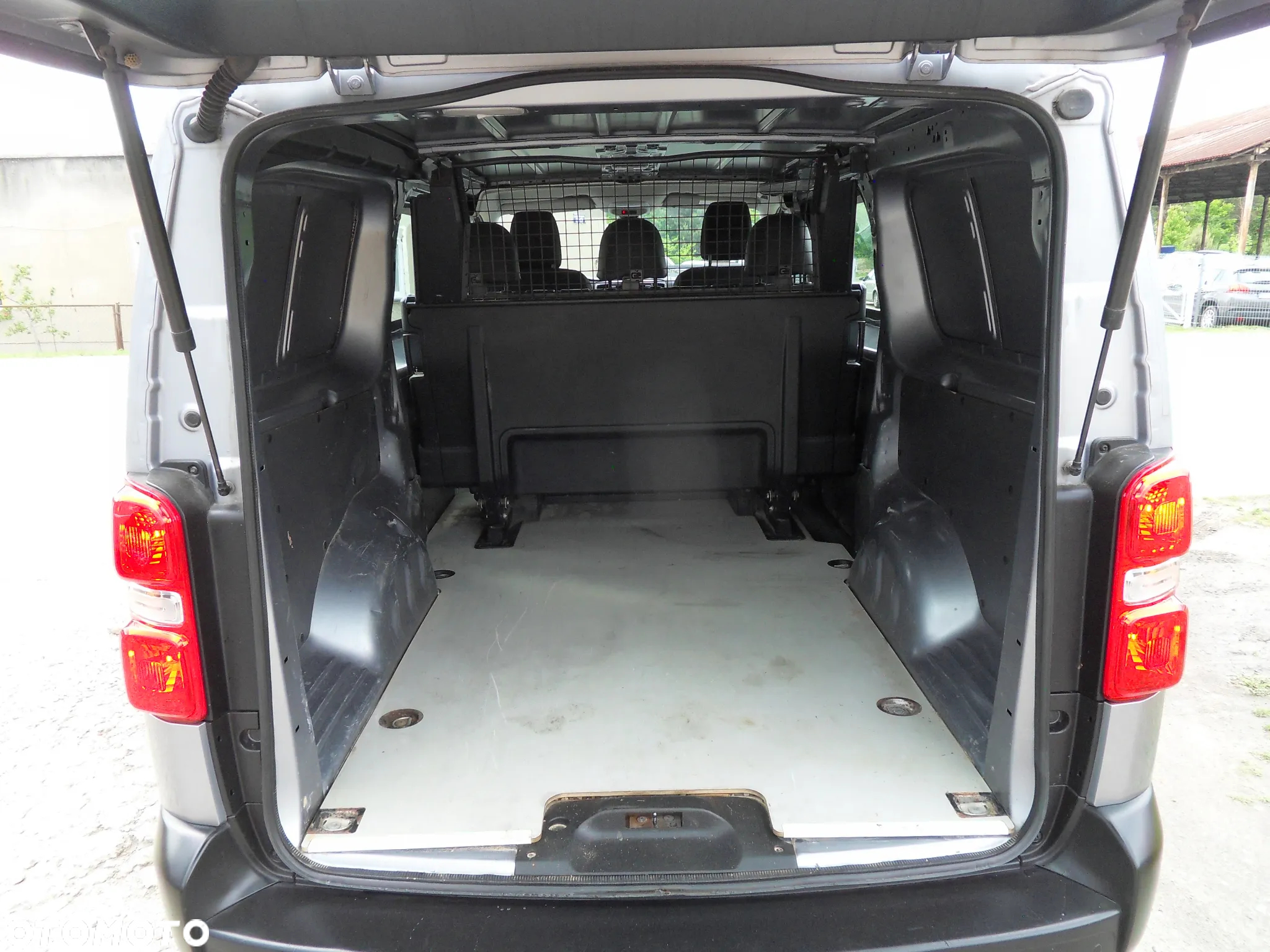 Opel VIVARO C - 9