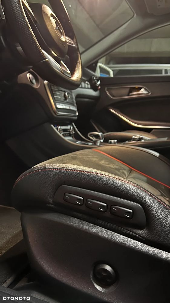 Mercedes-Benz CLA - 38