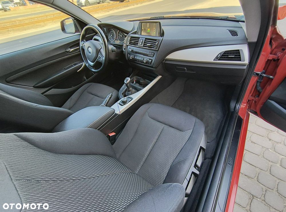 BMW Seria 1 116d EfficientDynamics Edition - 24