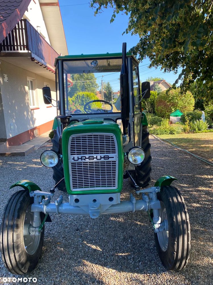 Ursus C 330 - 1