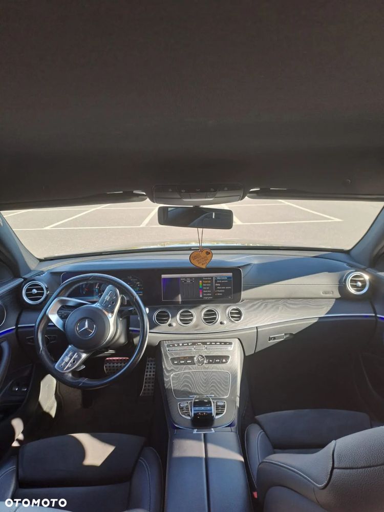 Mercedes-Benz Klasa E 220 d T 9G-TRONIC AMG Line - 5