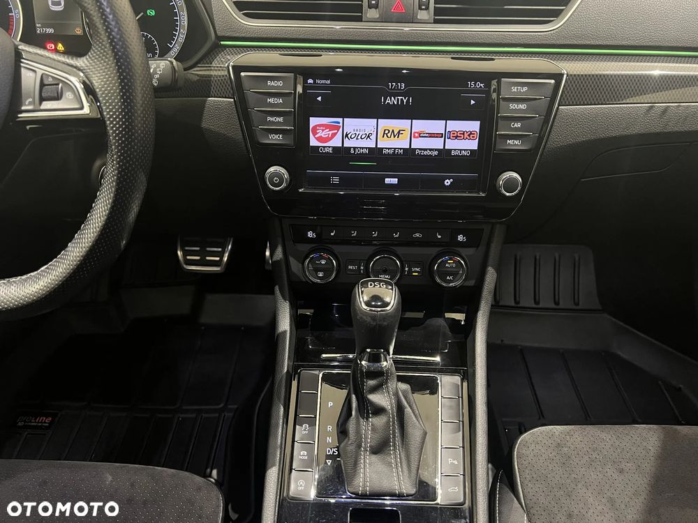 Skoda Superb 2.0 TDI Sportline DSG - 15