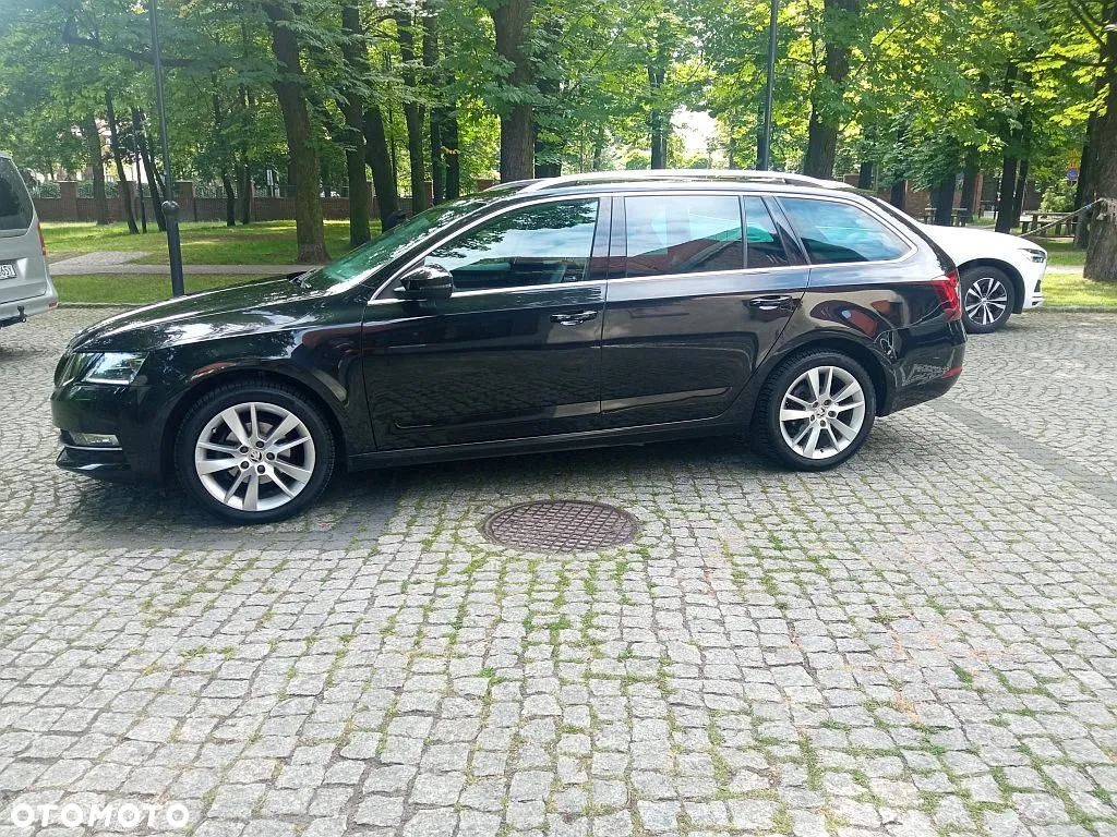 Skoda Octavia Combi 1.6 TDI DSG Style - 2