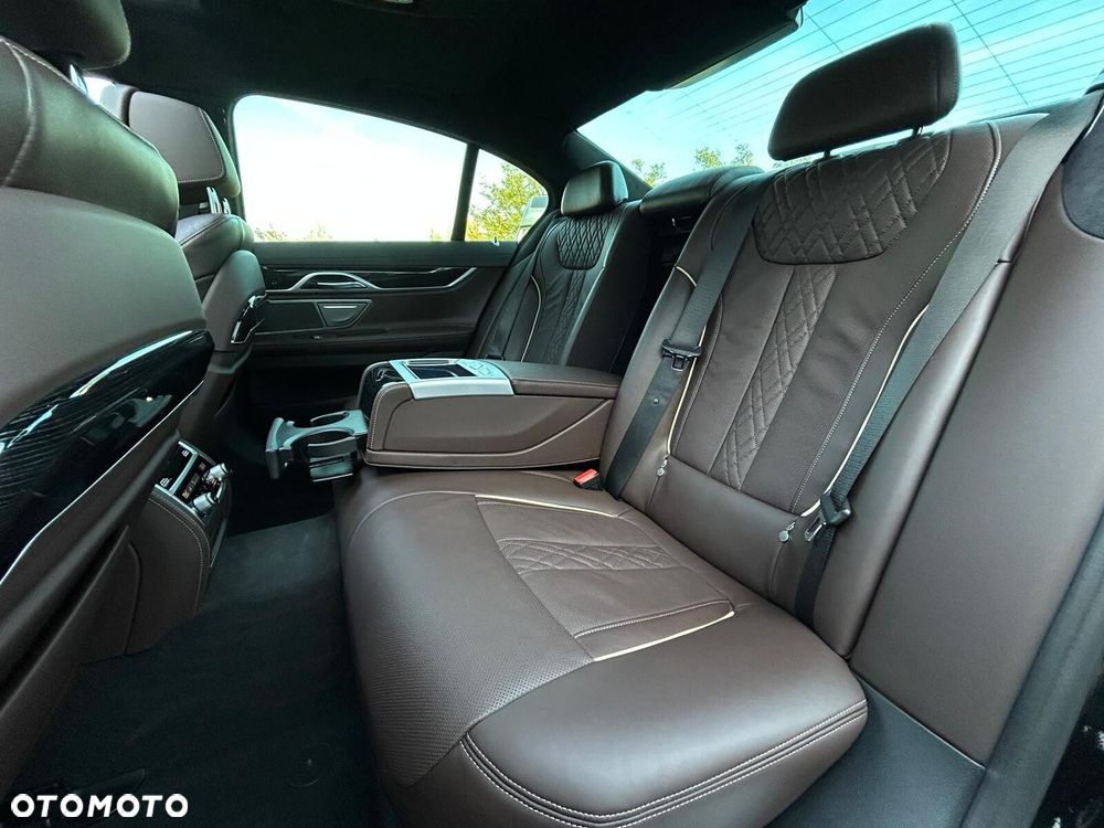 BMW Seria 7 730d sport - 18