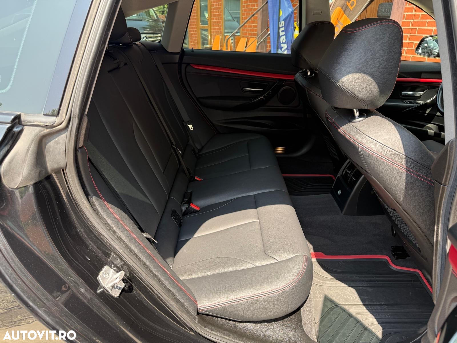 BMW Seria 3 320d xDrive GT Aut. Luxury Line - 11