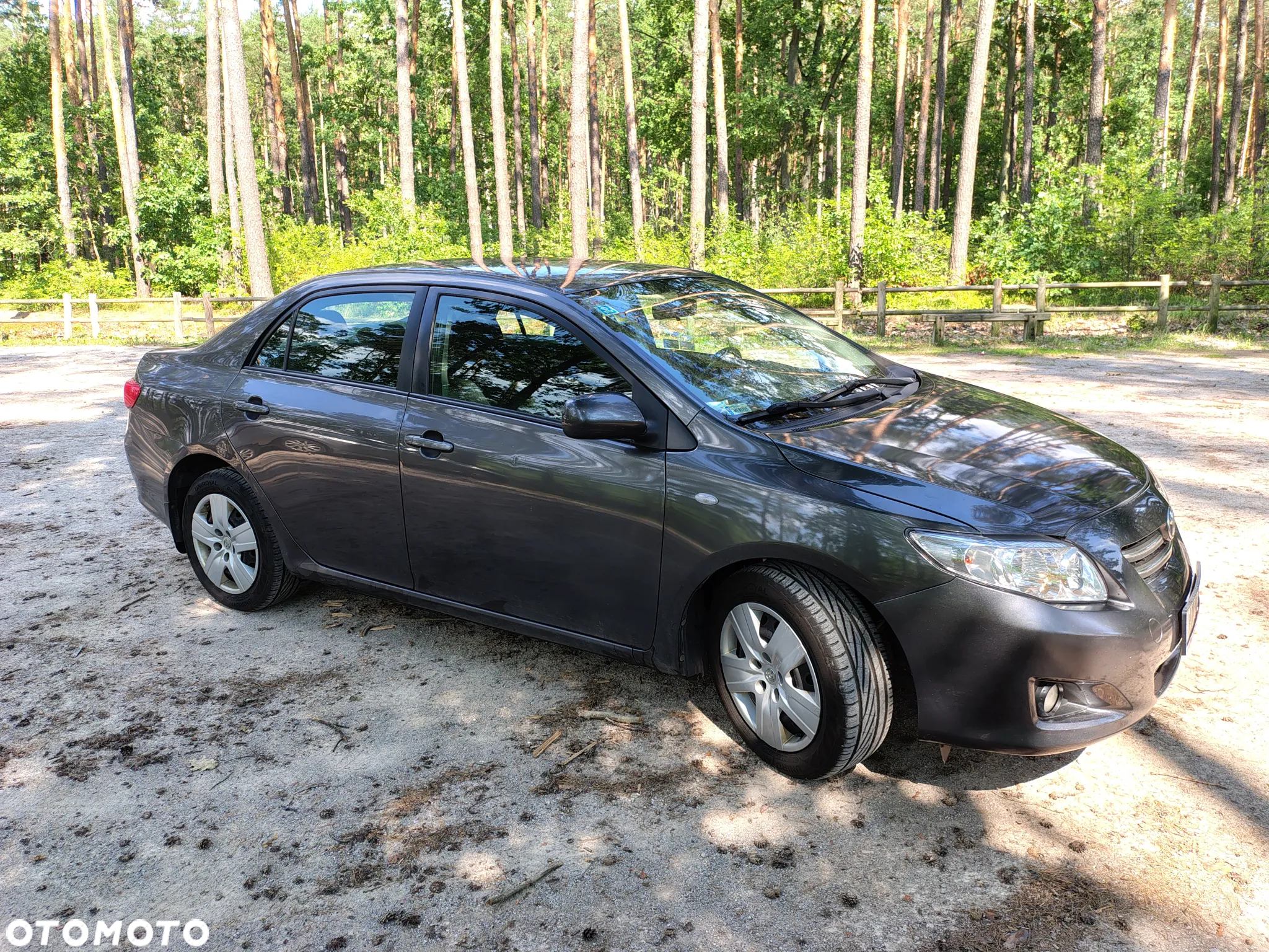 Toyota Corolla - 4