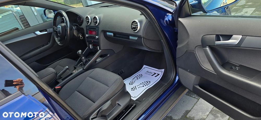 Audi A3 Sportback 1.6 TDI Ambiente - 10