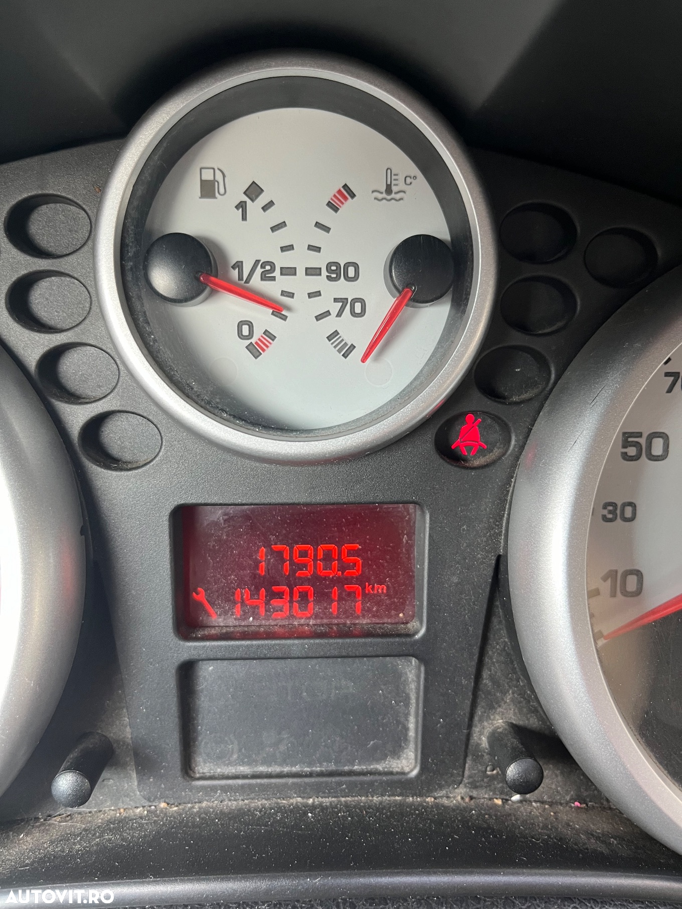 Peugeot 207 70 HDi FAP Filou - 11