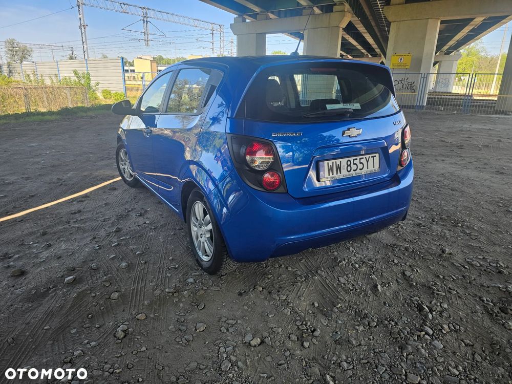 Chevrolet Aveo 1.4 16V LT - 5