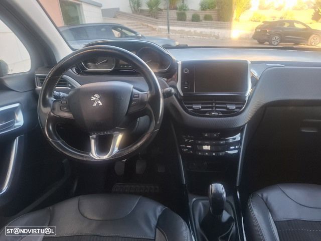 Peugeot 2008 1.6 e-HDi Allure - 11