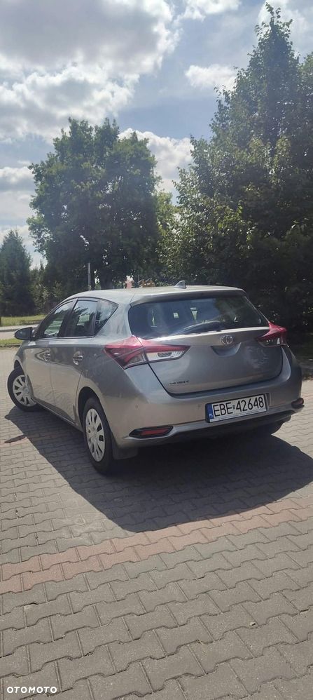 Toyota Auris - 12