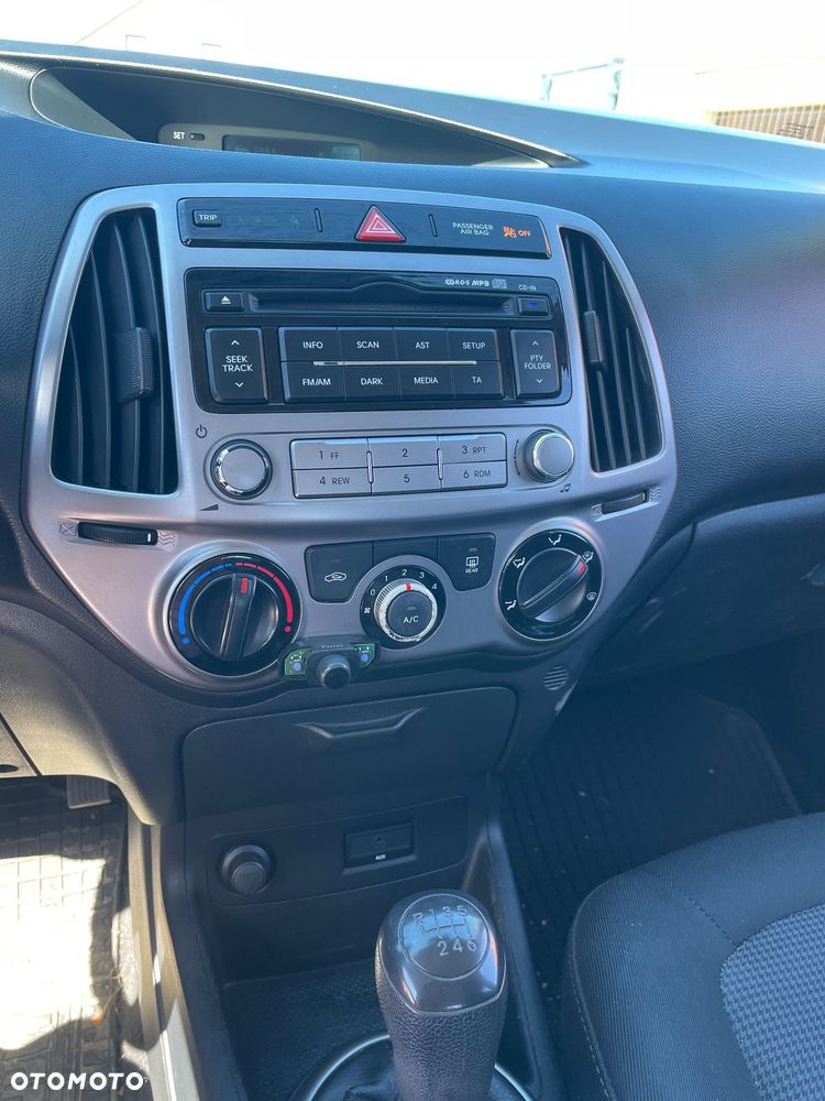 Hyundai i20 1.1 CRDi Comfort - 8