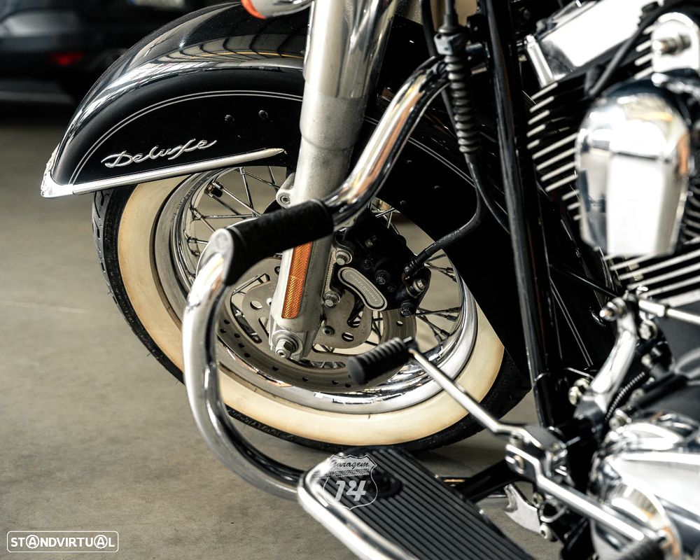 Harley-Davidson FLST Softail Deluxe - 10