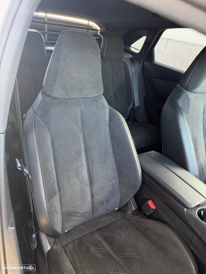 DS DS7 Crossback E-Tense Performance Line EAT8 - 7