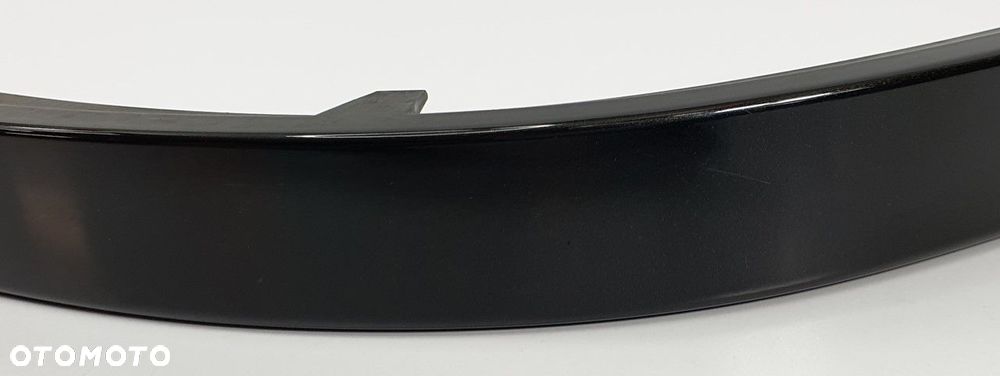 LISTWA POD LAMPE PRAWY TYŁ BLACK SAPPHIRE BMW E65 - 3