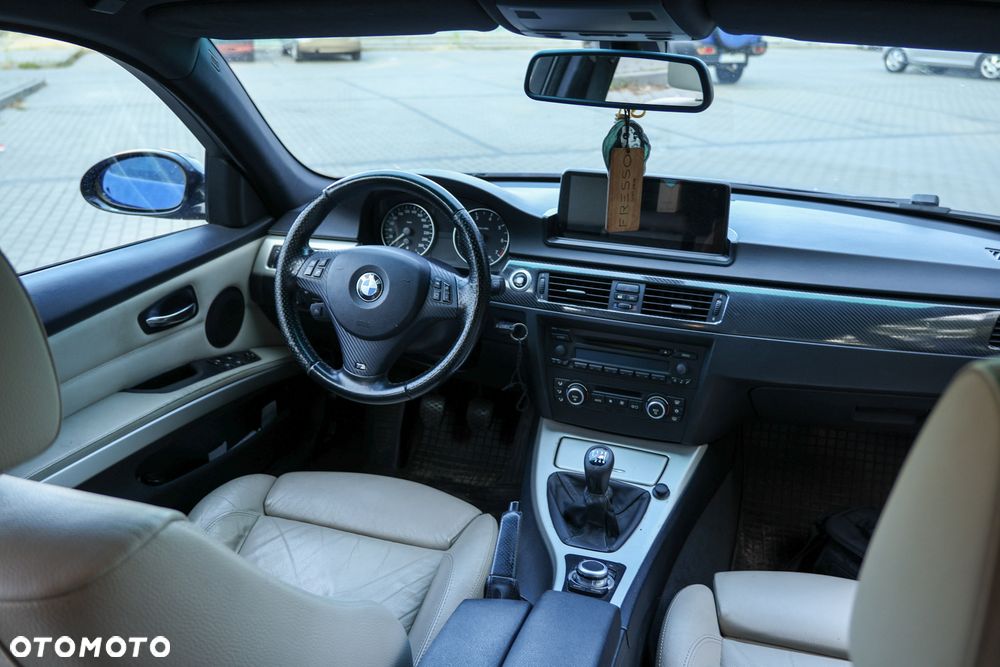 BMW Seria 3 318i - 5