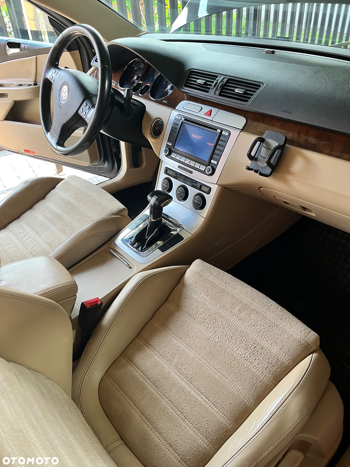 Volkswagen Passat - 15
