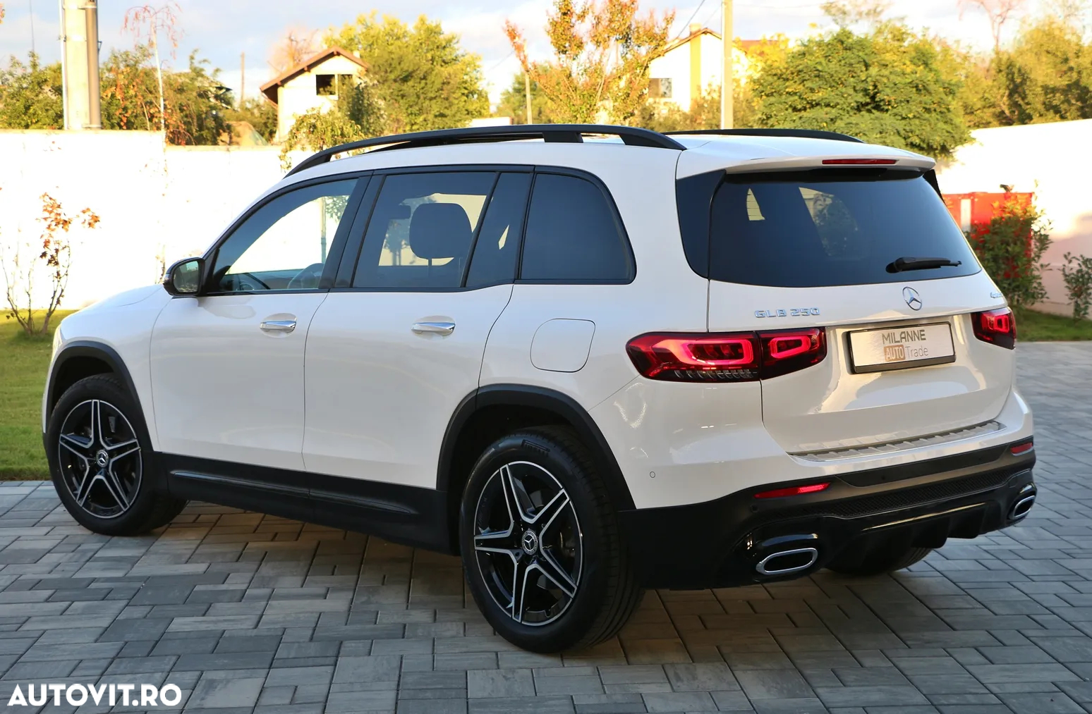 Mercedes-Benz GLB 250 4Matic 8G-DCT AMG Line Advanced Plus - 13