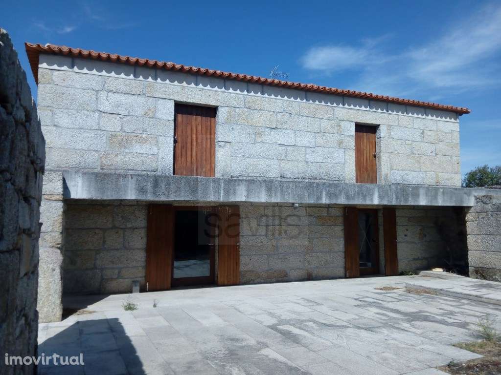 Quinta em Possacos trás-os-montes com produção de vinho e azeite - Grande imagem: 2/28