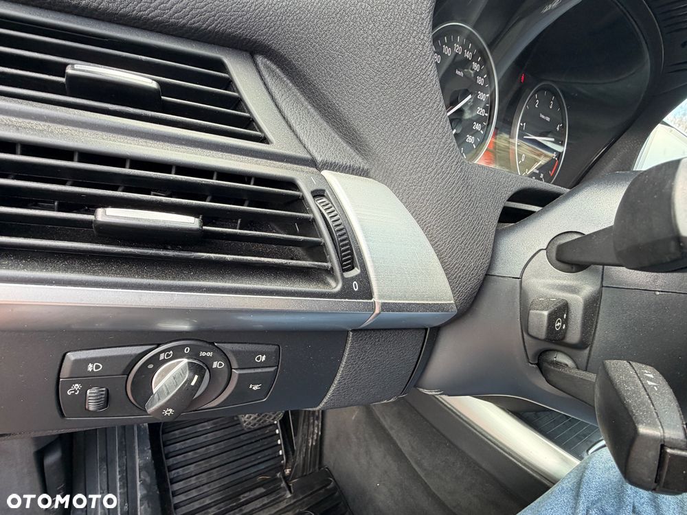 BMW X5 xDrive35d - 33