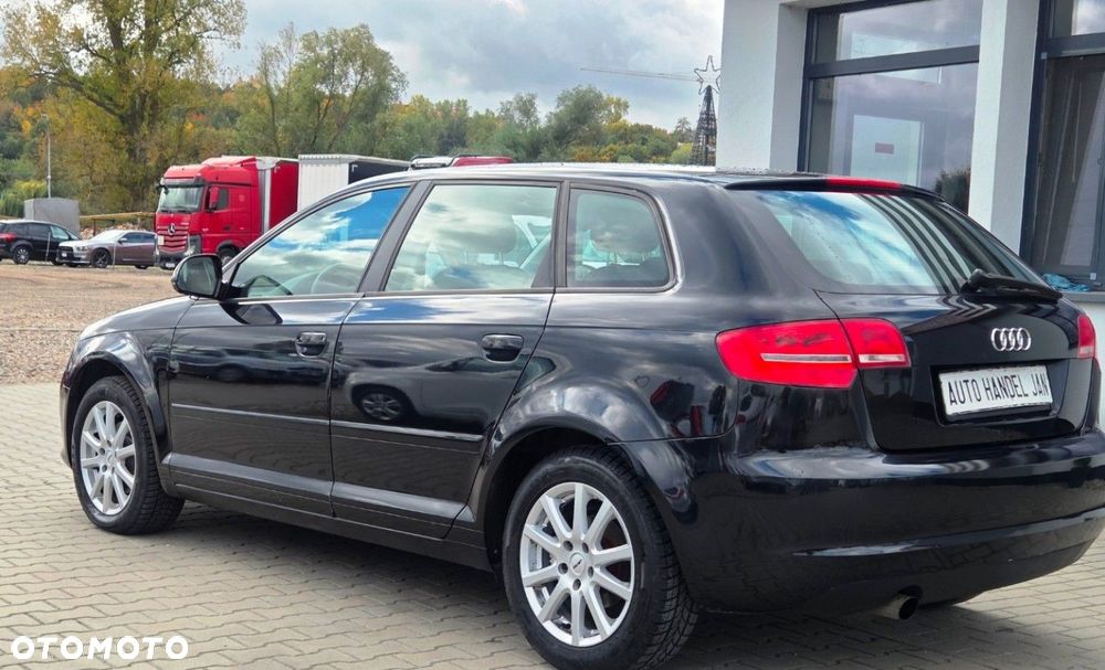 Audi A3 Sportback - 18