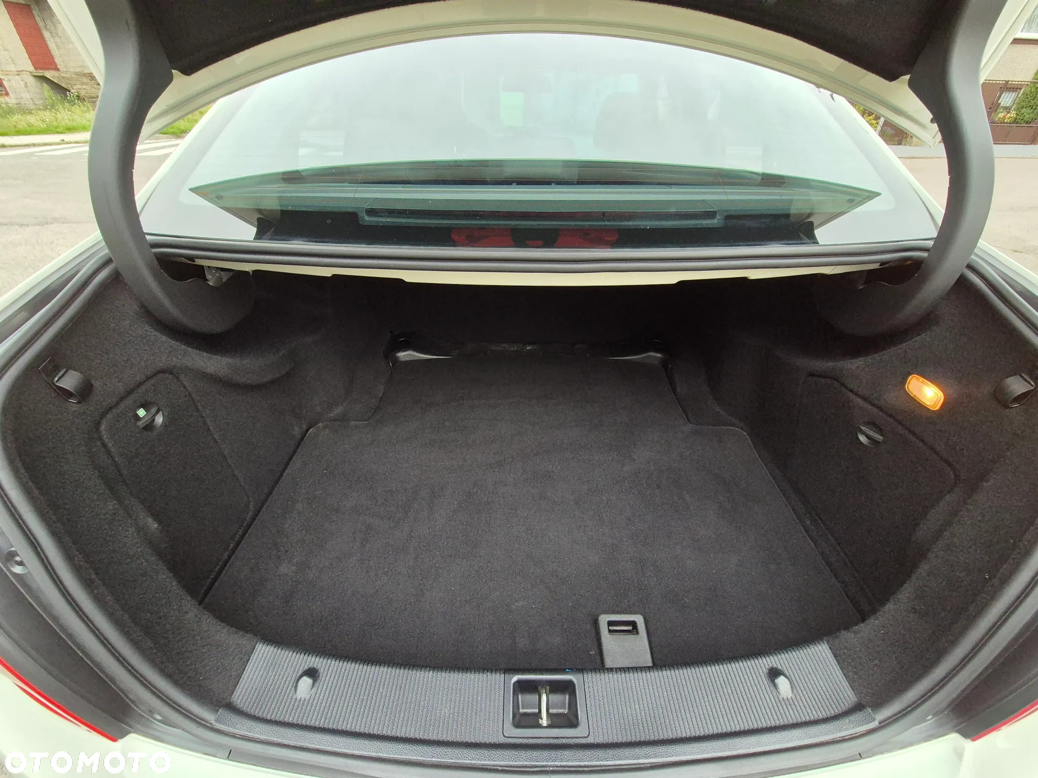 Mercedes-Benz Klasa C 180 T Kompressor BlueEFFICIENCY Avantgarde - 30