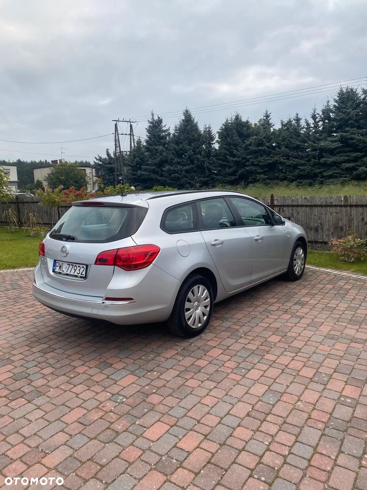 Opel Astra Sports Tourer - 10