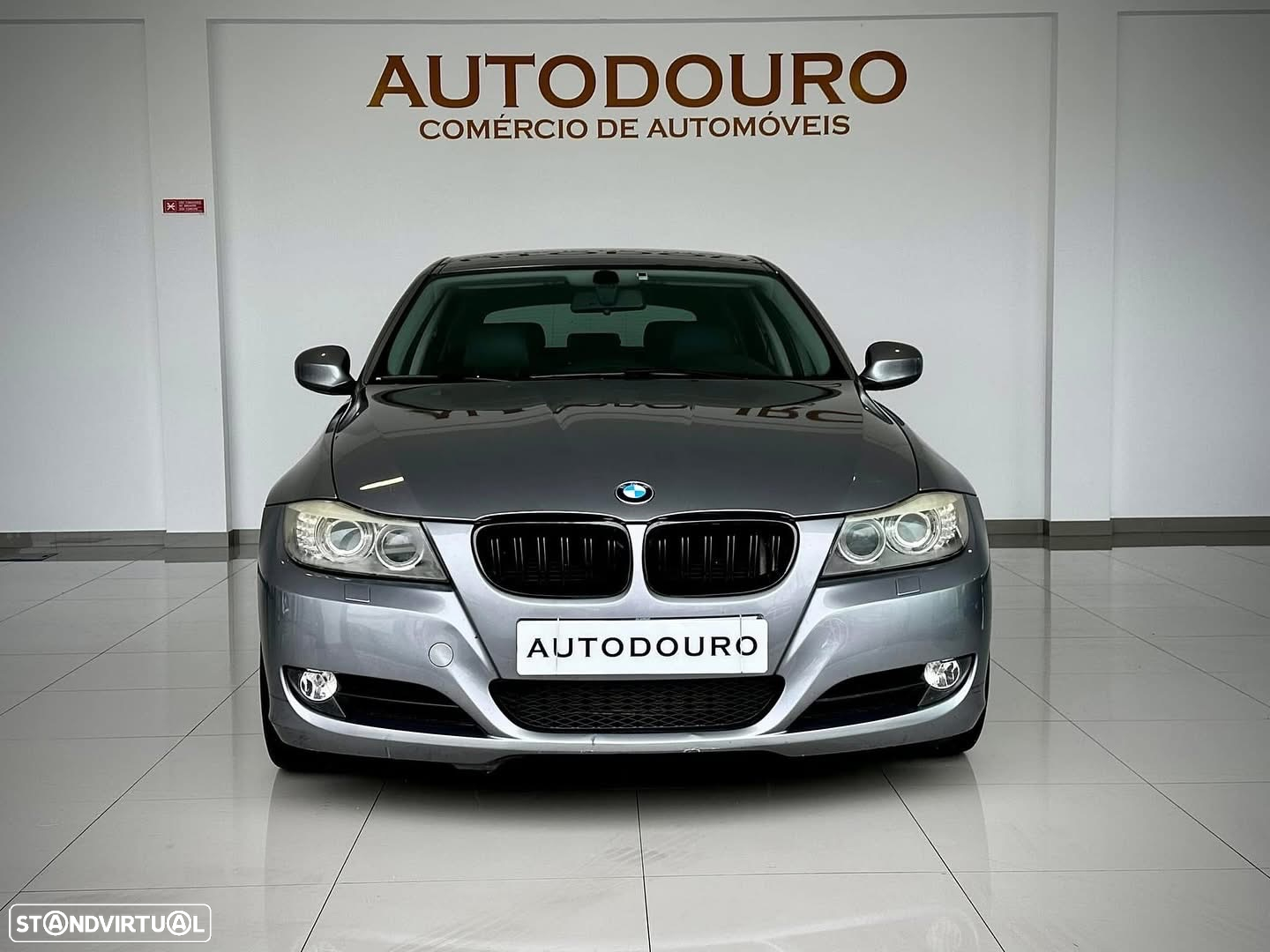 BMW 318 d Touring Navigation Sport - 5