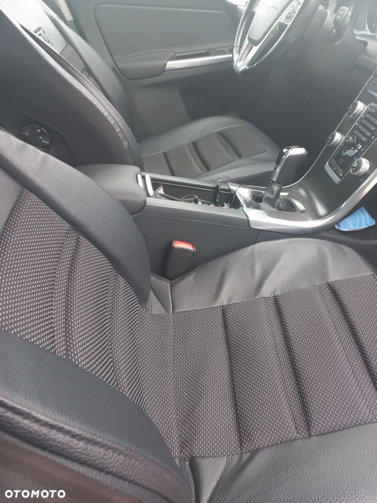 Volvo XC 60 D4 Drive-E Momentum - 14