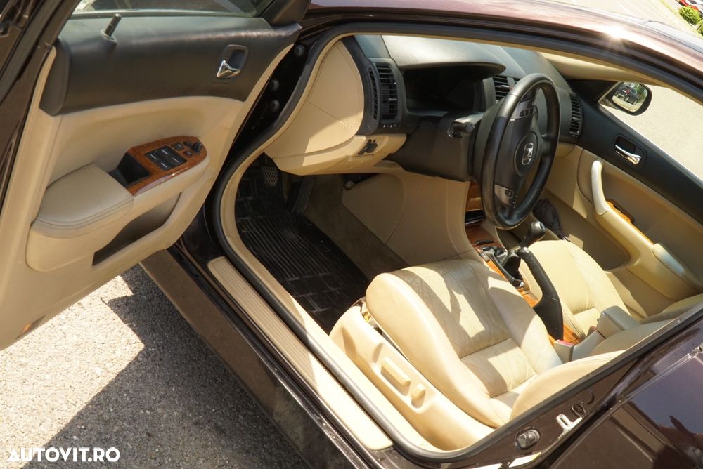 Honda Accord 2.0i Exec - 6