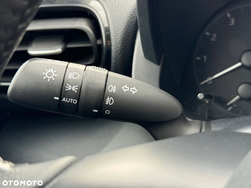 Toyota Yaris 1.5 Comfort - 23