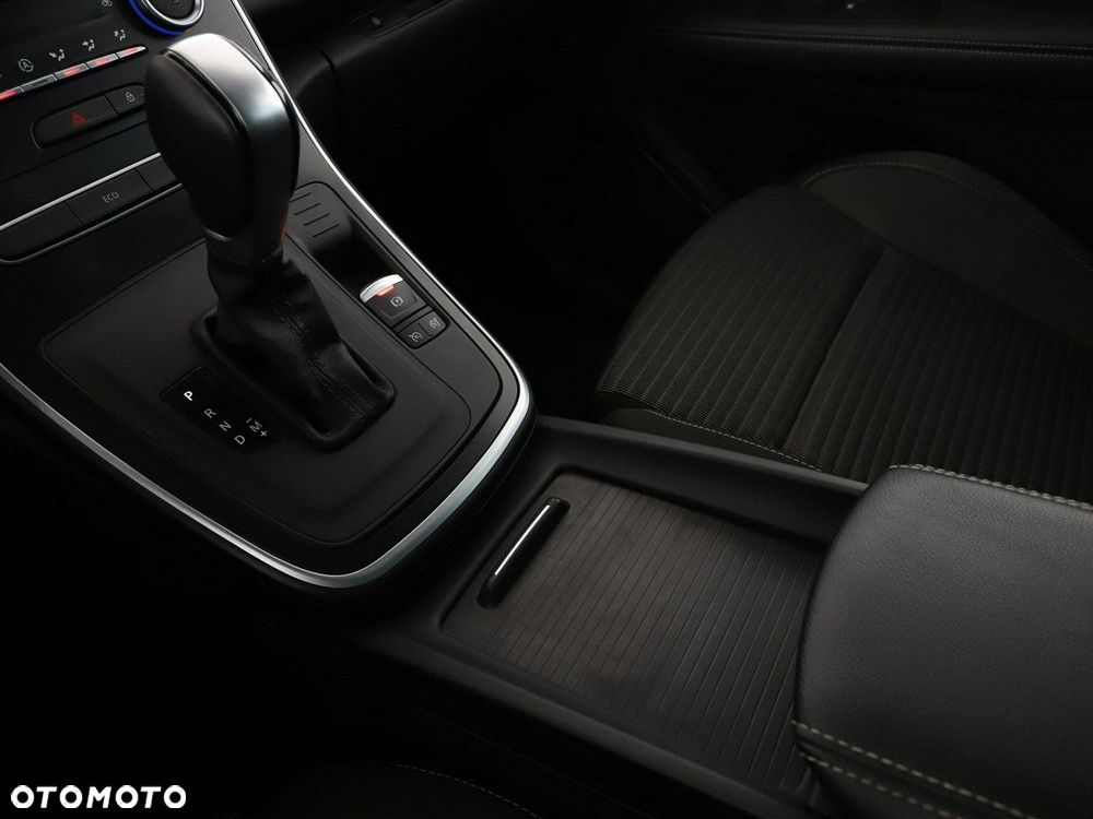 Renault Grand Scenic - 29