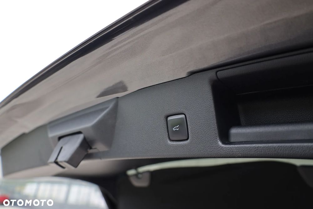 Ford Kuga 2.5P PHEV FWD Titanium X - 33