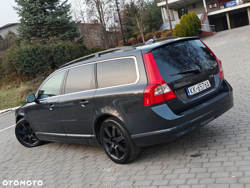 Volvo V70 2.0D Kinetic - 1