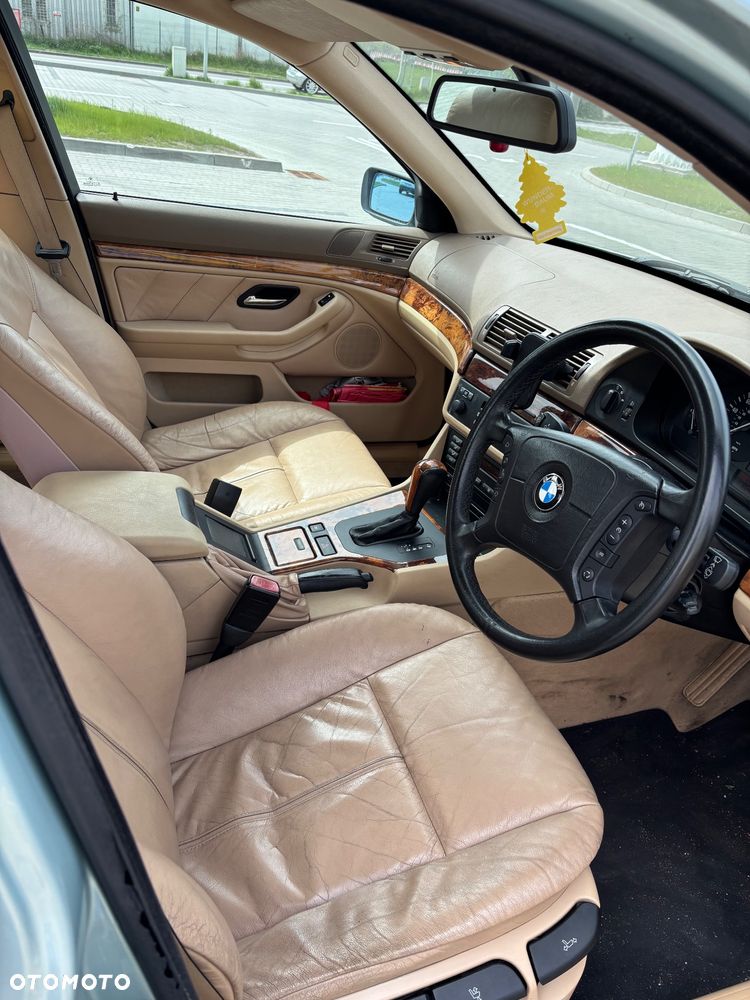 BMW Seria 5 - 17