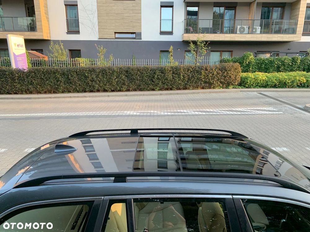 BMW Seria 5 530xi Touring - 12