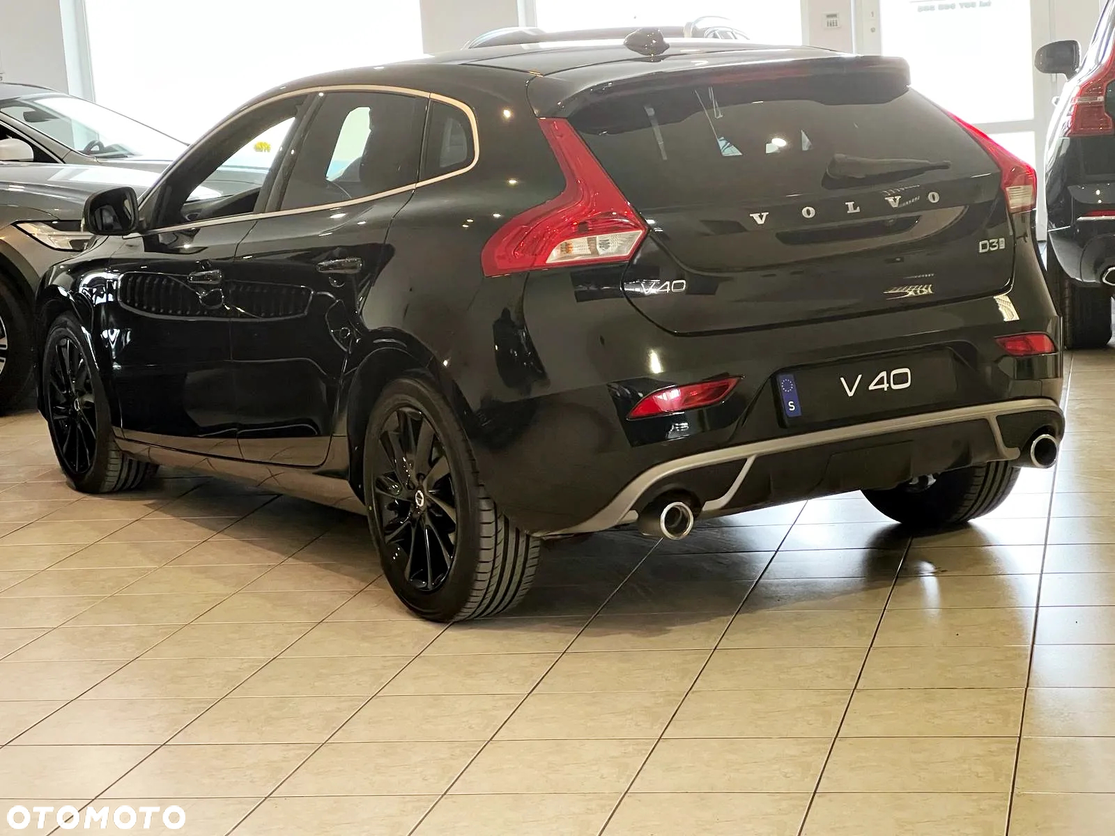 Volvo V40 D3 Geartronic RDesign - 4