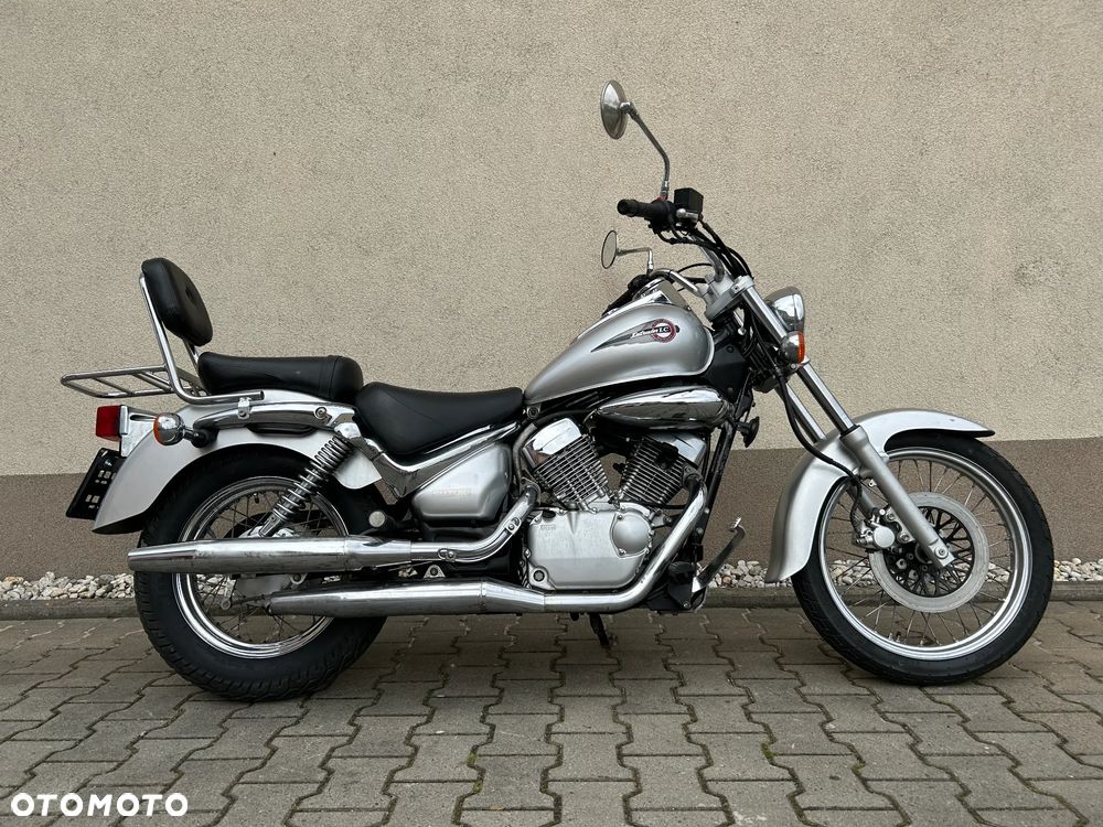 Suzuki Intruder - 6