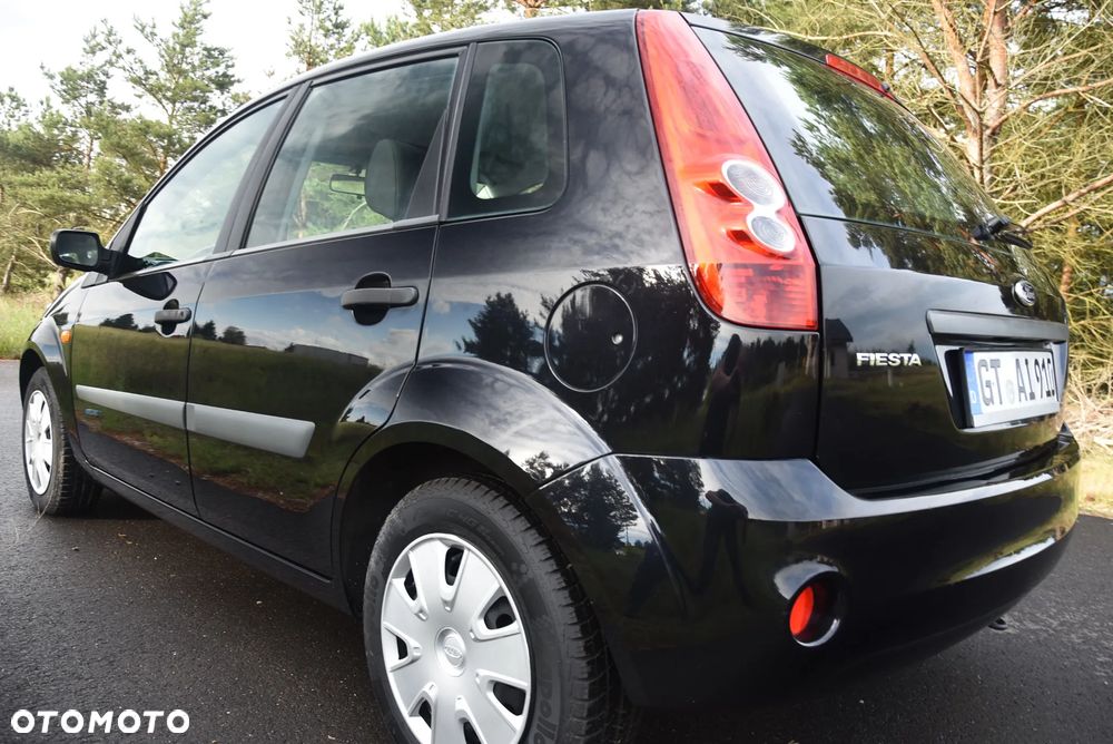 Ford Fiesta ver-1-3-black-magic - 17