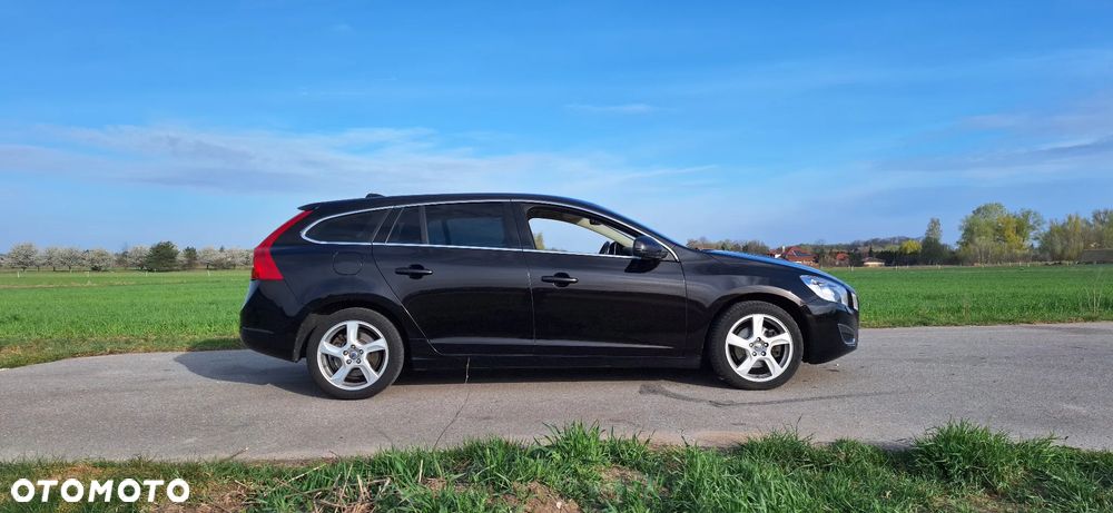 Volvo V60 D3 Momentum - 4