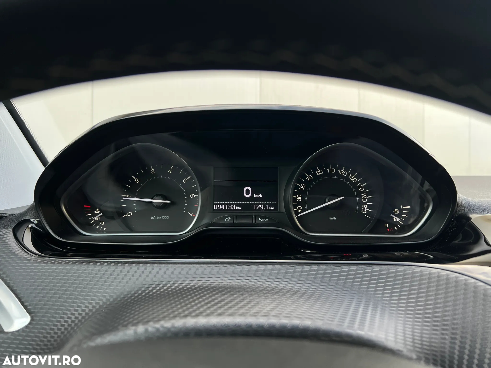 Peugeot 208 PureTech 110 Stop & Start Allure - 15