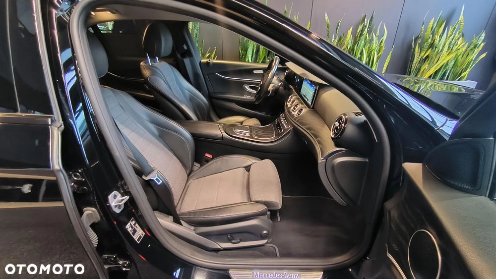 Mercedes-Benz Klasa E 220 d 4-Matic Avantgarde - 13
