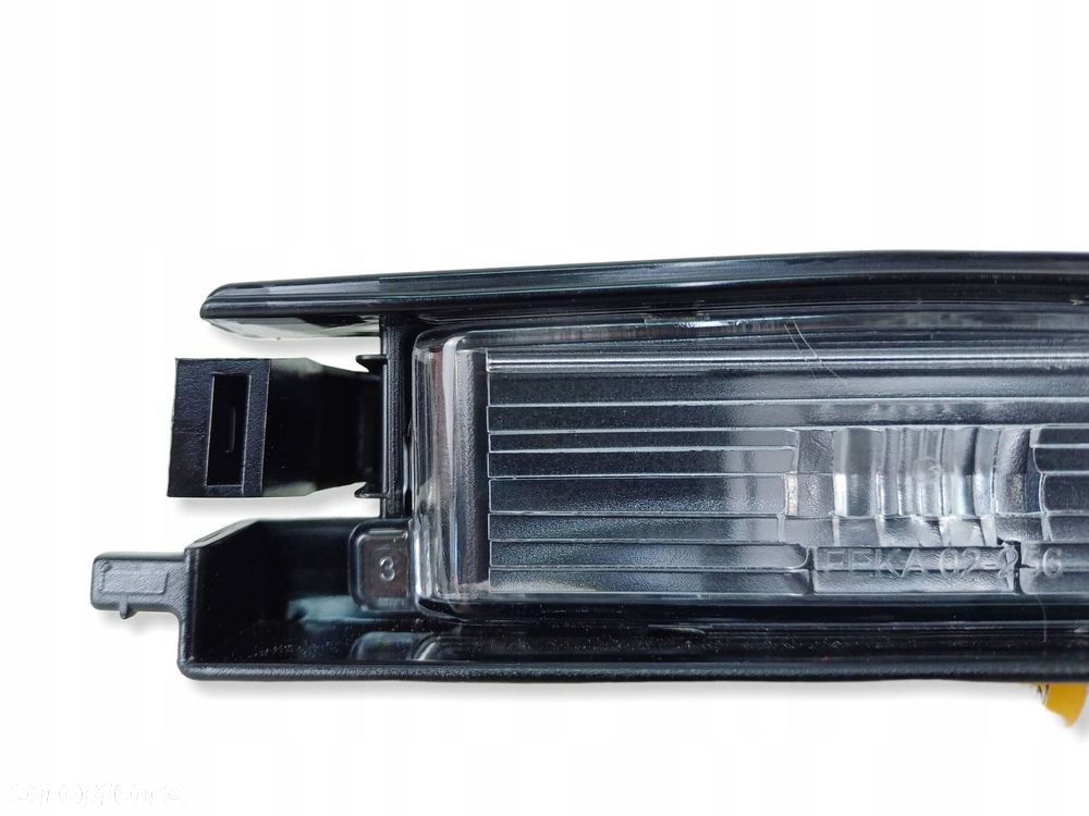 lampa lampka podświetlenia tablicy lewa prawa komplet c1 ii 108 aygo ii 14- - 6