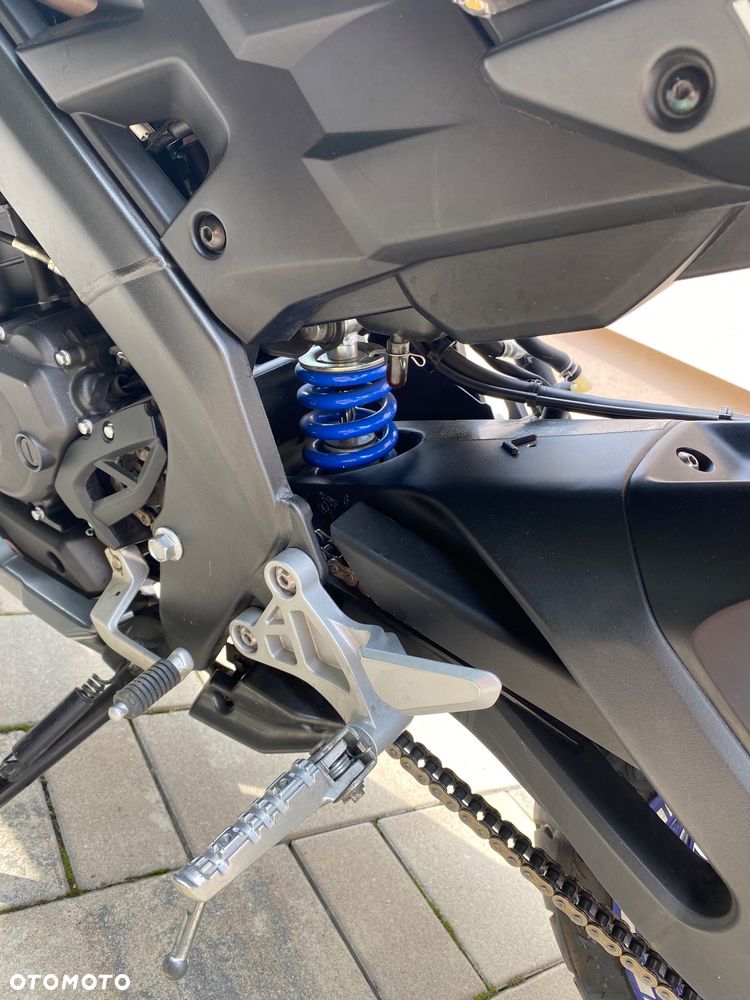 Yamaha MT - 7