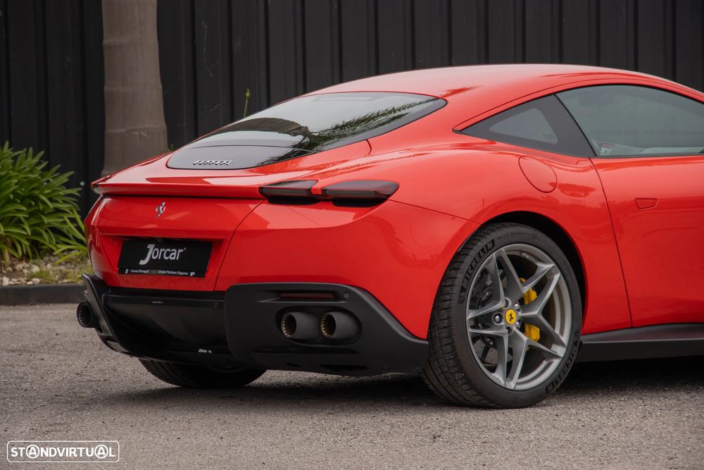Ferrari Roma 3.9 Twin-Turbo V8 - 18